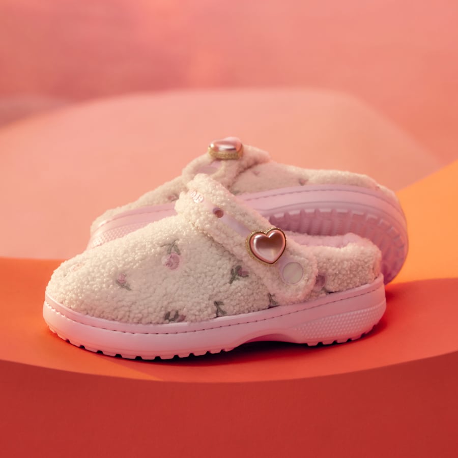 Hollister x Crocs Classic Unfurgettable Clog - Image 2